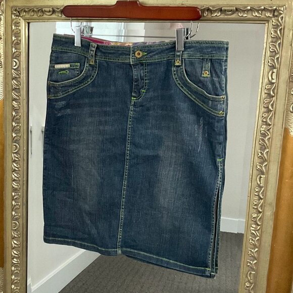 Y2k Dolce & Gabbana Denim Jean Skirt Front Zipper Neon Stitching Size 30 Blue - Picture 1 of 5